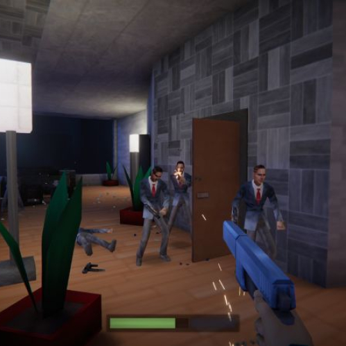 Captura de pantalla de videojuego en primera persona estilo poligonal de los años 90. En el centro, la mano del jugador sostiene una pistola de color azul apuntando hacia tres enemigos vestidos con trajes grises y corbatas rojas dentro de un pasillo iluminado con piso de madera. Al fondo se observa a un enemigo caído en el suelo junto a plantas decorativas y paredes texturizadas.