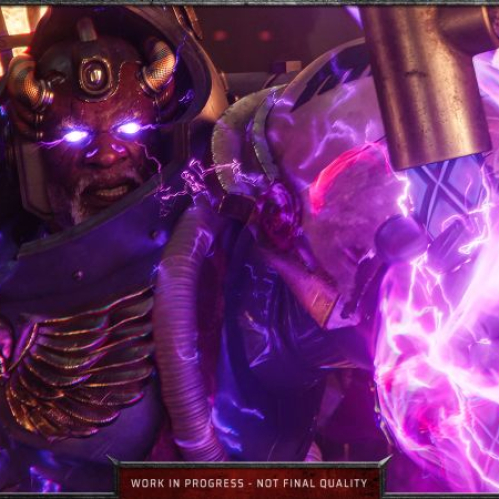 Primer plano del Bibliotecario Jefe Jonah Orion portando una armadura de Space Marine con detalles ornamentados, con los ojos y la frente brillando intensamente en tono violeta mientras canaliza poderes psíquicos en su puño rodeado de rayos de energía, junto al logotipo oficial de Warhammer 40,000: Dawn of War IV.
