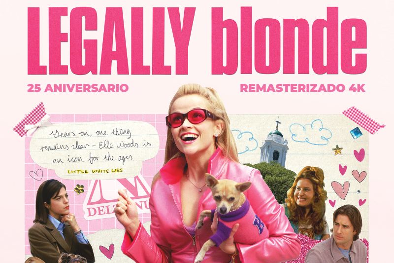 Protagonista rubia en atuendo rosa posando con su perro en un diseño conmemorativo del 25 aniversario.