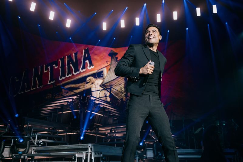 Carlos Rivera celebra 20 Auditorios Nacionales