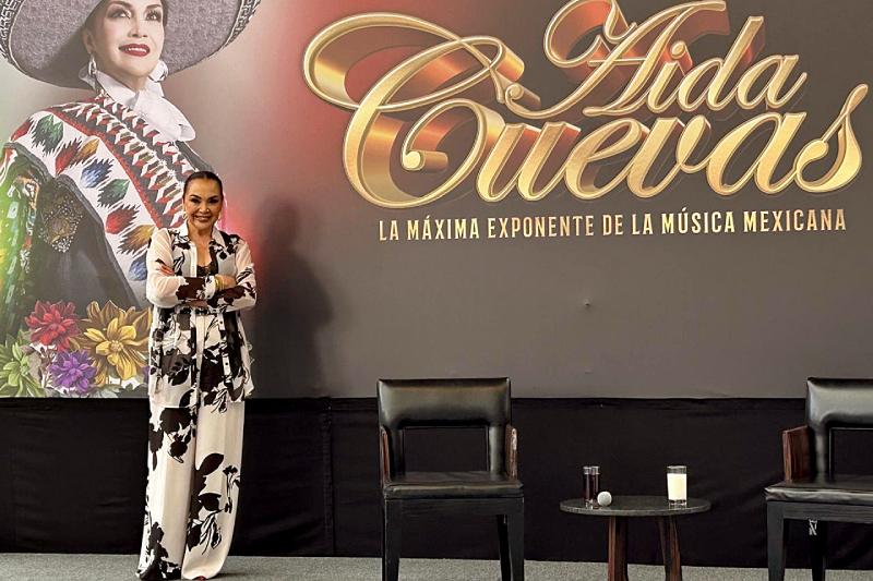 Aida Cuevas prepara extraordinario concierto para fecha patria 