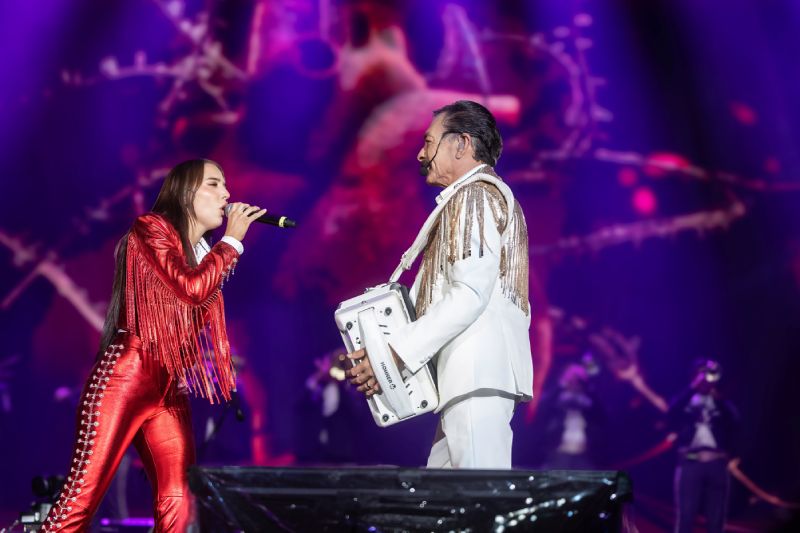 La CDMX se rinde ante Los Tigres del Norte en una velada monumental