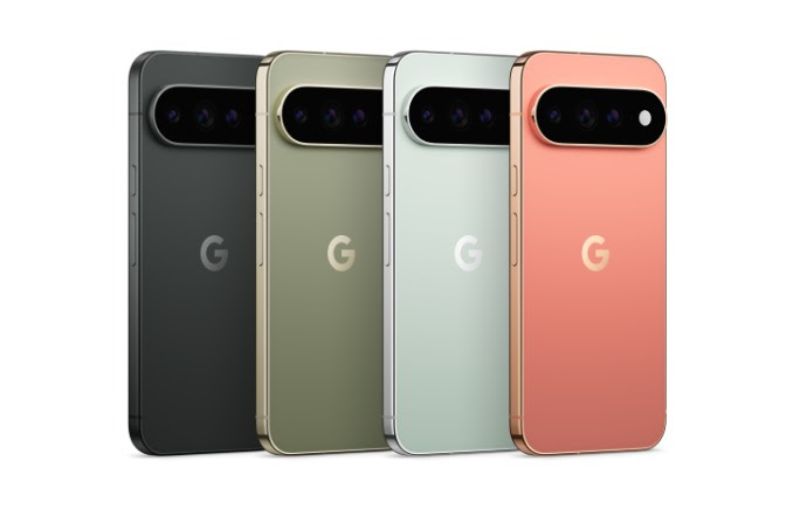 Alineación frontal de cuatro teléfonos Google Pixel 11 Pro vistos desde su parte trasera, mostrando sus acabados metálicos y visor de cámara horizontal en tonos Obsidiana, Niebla, Olivo y Terracota.