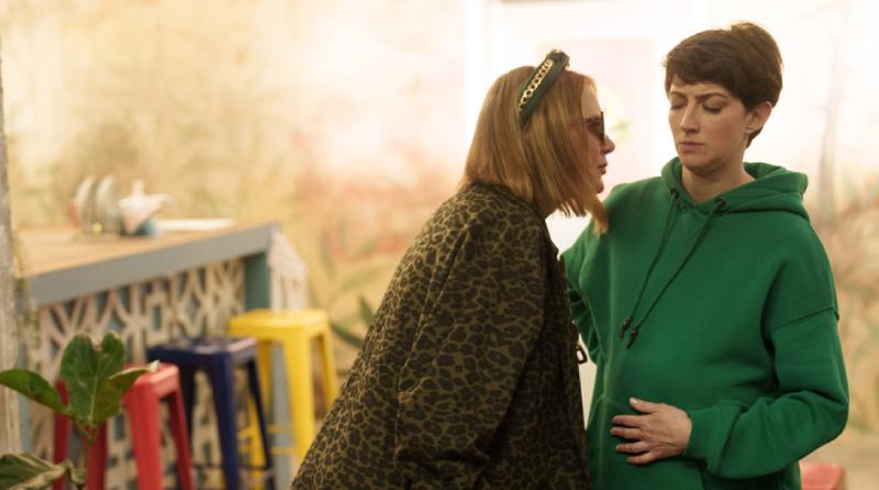 @New Mamita: La maternidad no siempre es la respuesta, ¿y si fingirlo fuera la única salida?