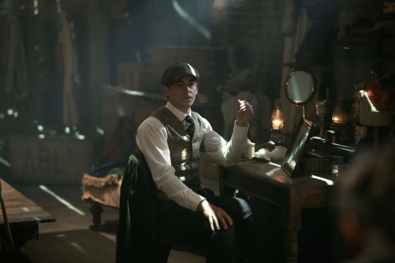 La serie El Joven Sherlock tendrá segunda temporada con Guy Ritchie 