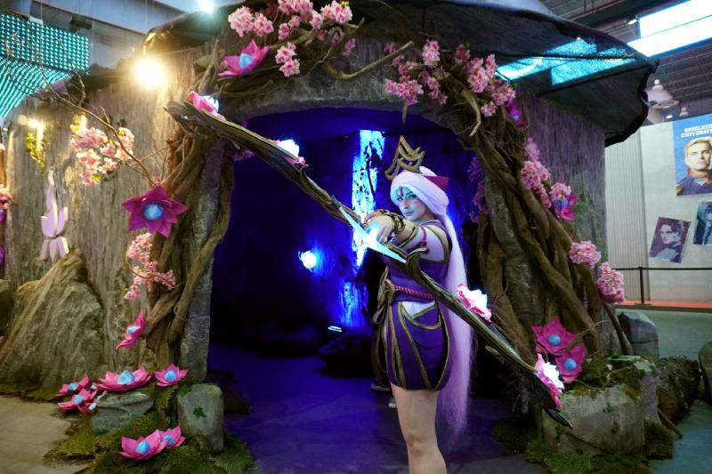 League of Legends cautiva CCXP México con Flor Espiritual: Más Allá