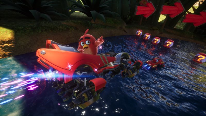 Sonic Racing: CrossWorlds recibe contenido gratuito de Angry Birds con Red como piloto jugable