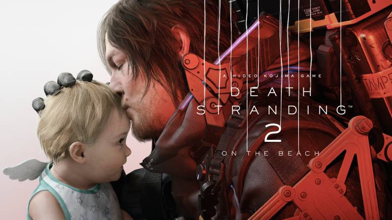 Arte promocional de Death Stranding 2: On the Beach Primer plano de un hombre con traje futurista sosteniendo y besando a un bebé con alas blancas, en un fondo claro con tonos rosados.