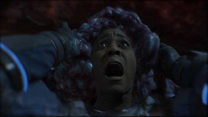 Rostro en shock con rasgos alterados por una posible infección extraterrestre.
