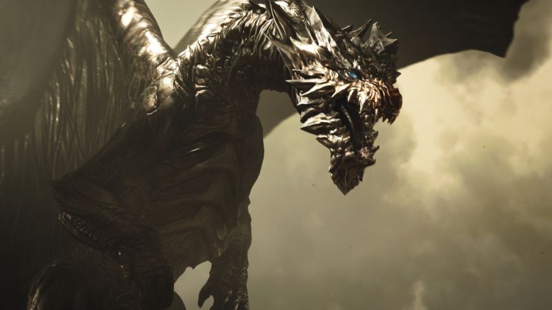 Primer plano del rostro de un poderoso Dragón Anciano rugiendo bajo un cielo nublado y amenazante.