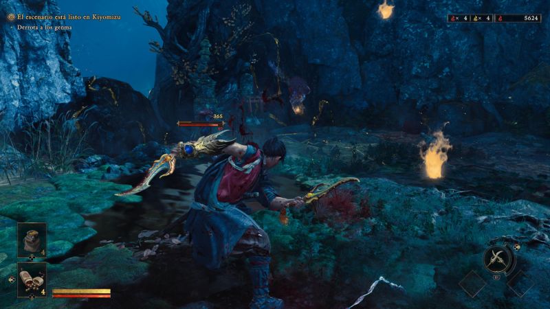 Combate ágil contra demonios en Onimusha: Way of the Sword Captura de pantalla del gameplay de Onimusha: Way of the Sword en la que Musashi combate contra una criatura de pesadilla utilizando dos armas cortas en una zona rocosa y húmeda.
