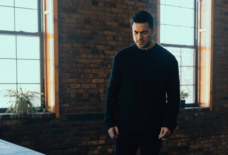 Carlos Rivera lanza “¿Quién lo hará?”: Una balada íntima sobre la ausencia y el amor perdido 