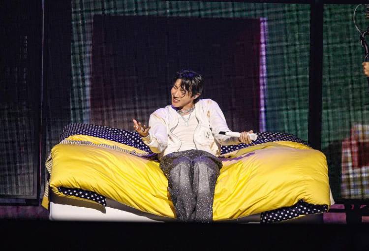 J-hope y ARMY brillan en cines con 'HOPE ON THE STAGE'