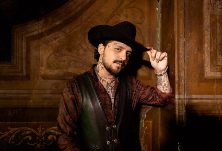 Christian Nodal estrena “X PERRO”, una crónica de corazones rotos