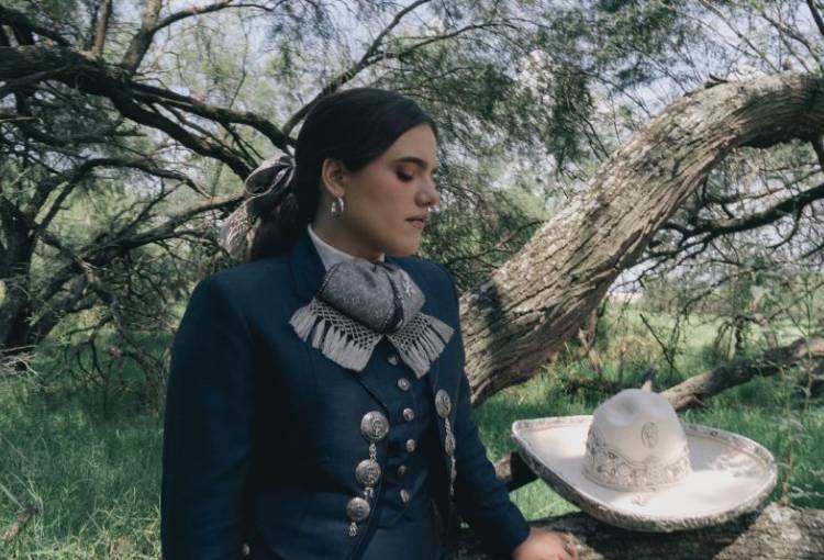 Camila Fernández presenta 