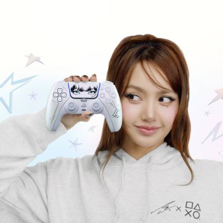 PlayStation revela el control DualSense diseñado junto a la estrella de K-Pop LISA